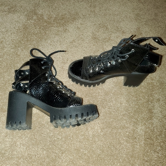 Dolls Kill - Black Peep Toes Ankle Boots - Picture 5 of 8